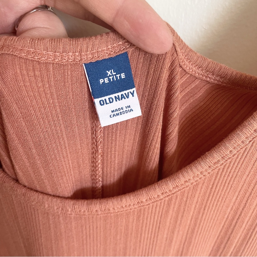 Old Navy Mauve Fitted Sleeveless Rib-Knit Midi Dress - Picture 6 of 9